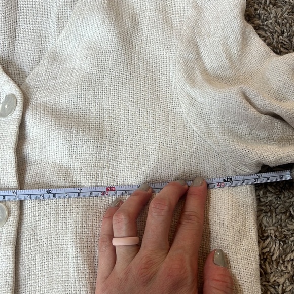 Vintage Fine Line Blouse Knit Button Down Cream Tan Size Small - Picture 9 of 11